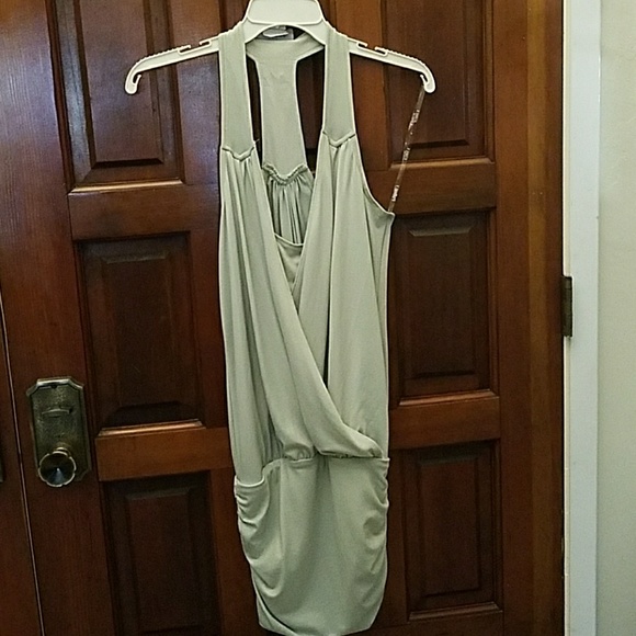 dresses - Picture 2 of 4